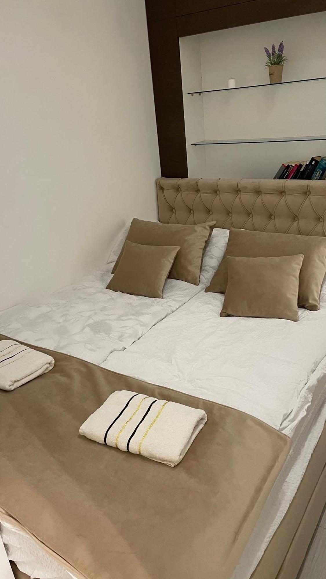 Tim Apartment Sarajevo With Private Parking Exterior photo